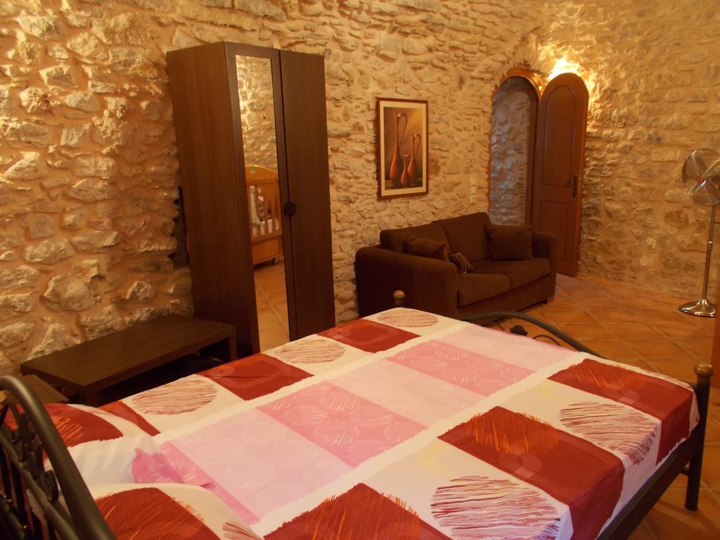 Pyrgi  Traditional Guest House Chrisyis מראה חיצוני תמונה