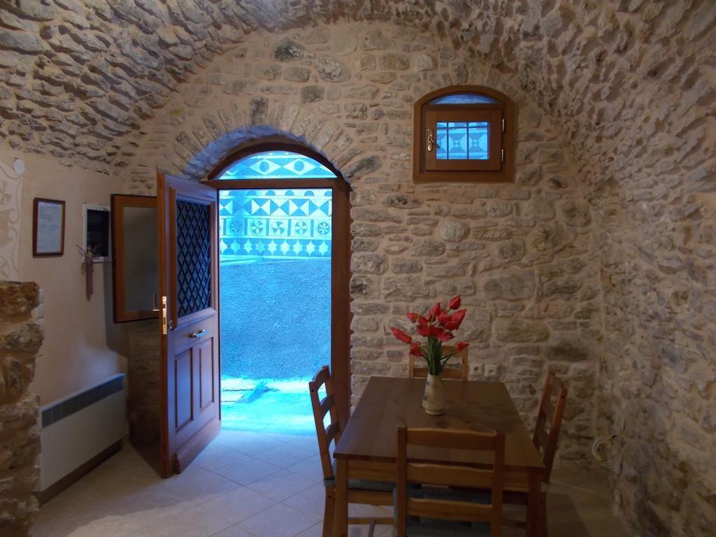 Pyrgi  Traditional Guest House Chrisyis מראה חיצוני תמונה